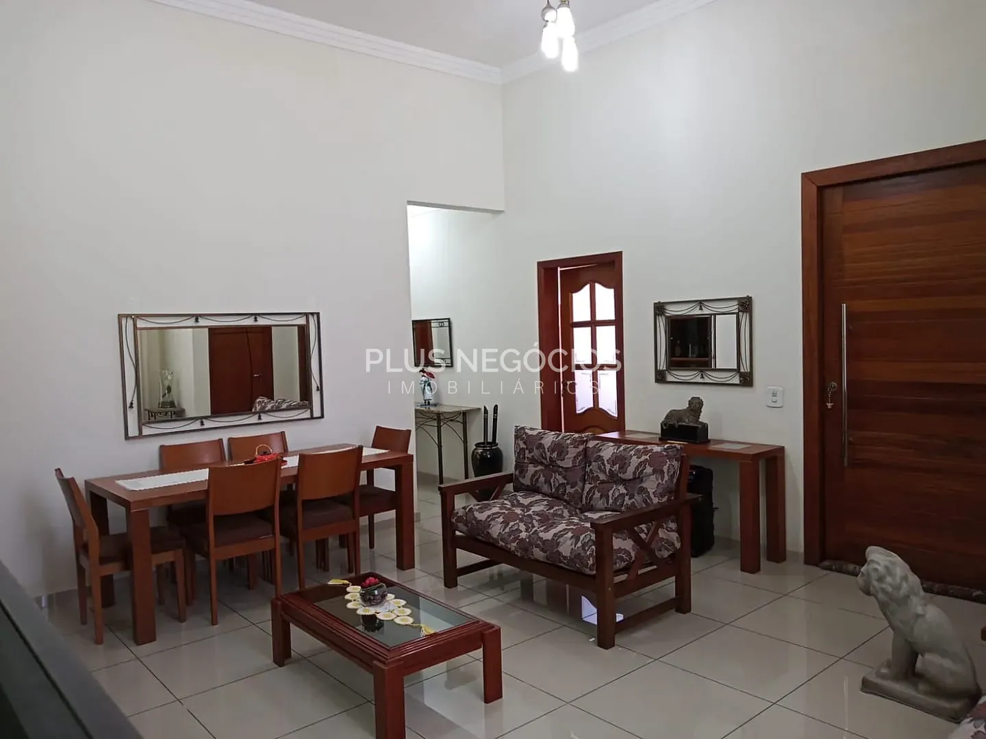 Casa, 3 quartos, 164 m² - Foto 2