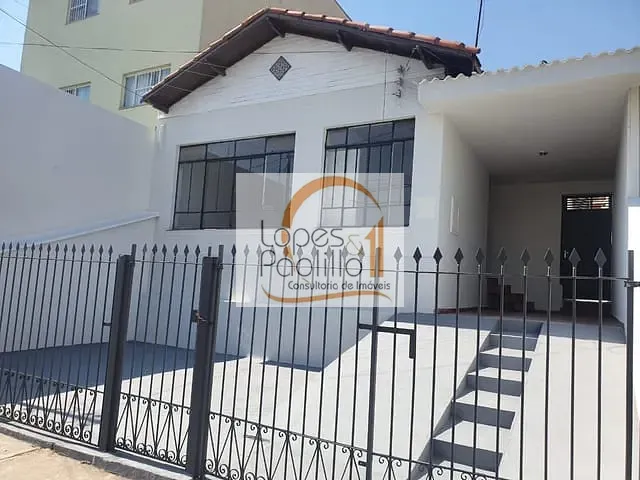 Casa com 270m² 3 quartos e 3 banheiros, à venda, no bairro Centro em Atibaia