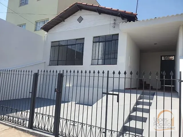 Casa com 270m² 3 quartos e 3 banheiros, à venda, no bairro Centro em Atibaia