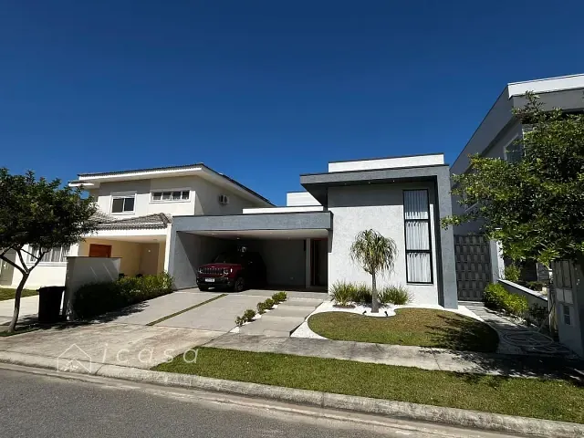 Casa com 300m² 3 quartos e 4 banheiros, à venda, no bairro Parque Piracangagua em Taubaté