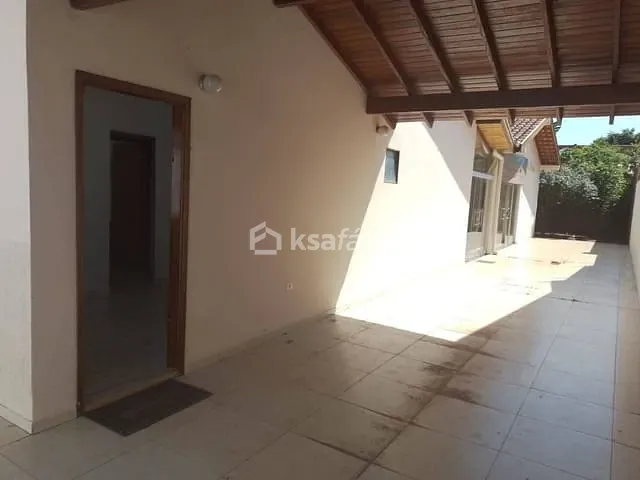 Casa com 360m² 3 quartos e 2 banheiros, à venda, no bairro Não informado em Campo Grande