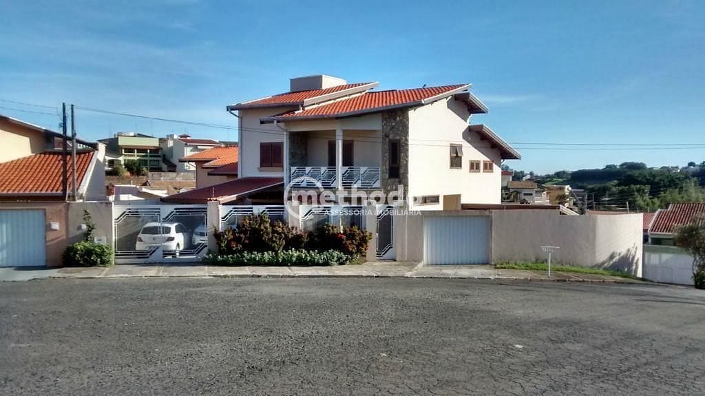 Casa, 3 quartos, 280 m² - Foto 1