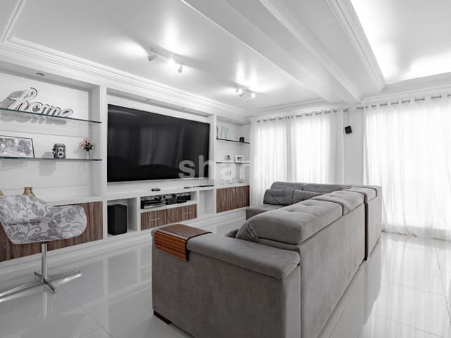 Casa com 360m² 4 quartos e 6 banheiros, à venda, no bairro Alphaville em Santana de Parnaíba