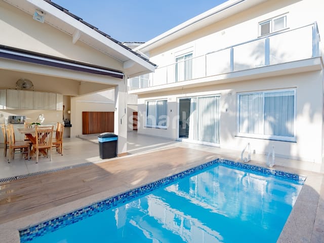 Casa com 360m² 4 quartos e 6 banheiros, à venda, no bairro Alphaville em Santana de Parnaíba