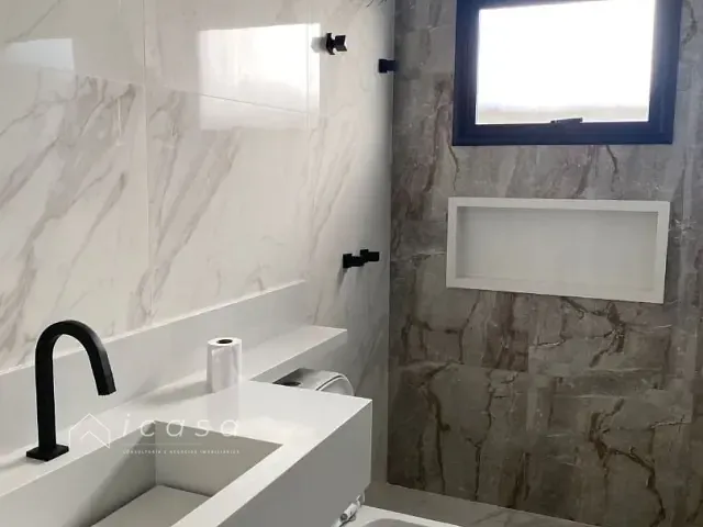 Casa com 250m² 3 quartos e 3 banheiros, à venda, no bairro Floresta em São José dos Campos