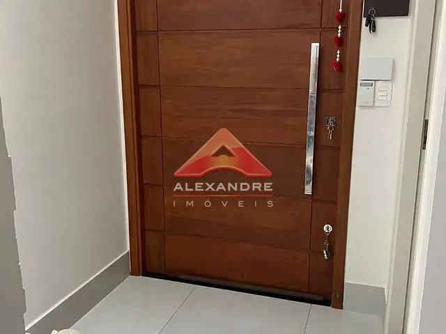 Casa com 250m² 3 quartos e 4 banheiros, à venda, no bairro Jardim Alvorada em São José dos Campos