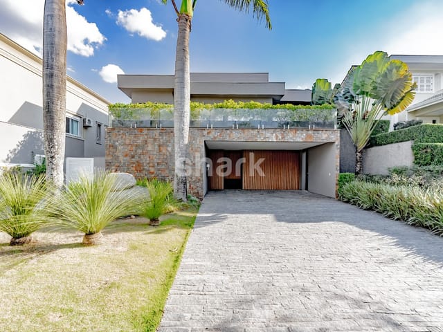 Casa com 761m² 4 quartos e 7 banheiros, à venda ou para alugar, no bairro Tamboré em Santana de Parnaíba