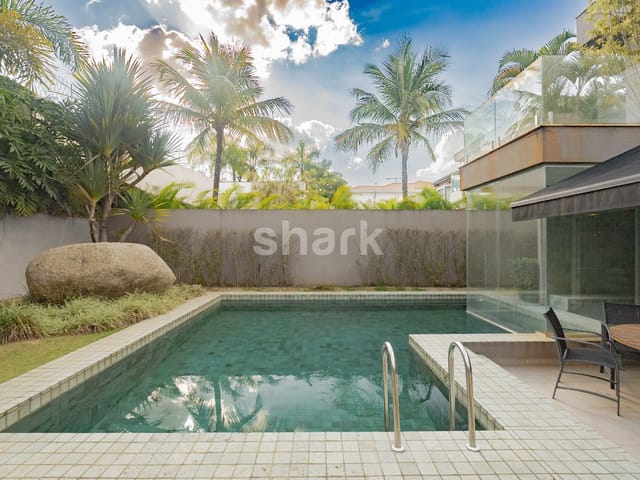 Casa com 761m² 4 quartos e 7 banheiros, à venda ou para alugar, no bairro Tamboré em Santana de Parnaíba