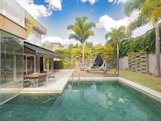 Casa com 761m² 4 quartos e 7 banheiros, à venda ou para alugar, no bairro Tamboré em Santana de Parnaíba