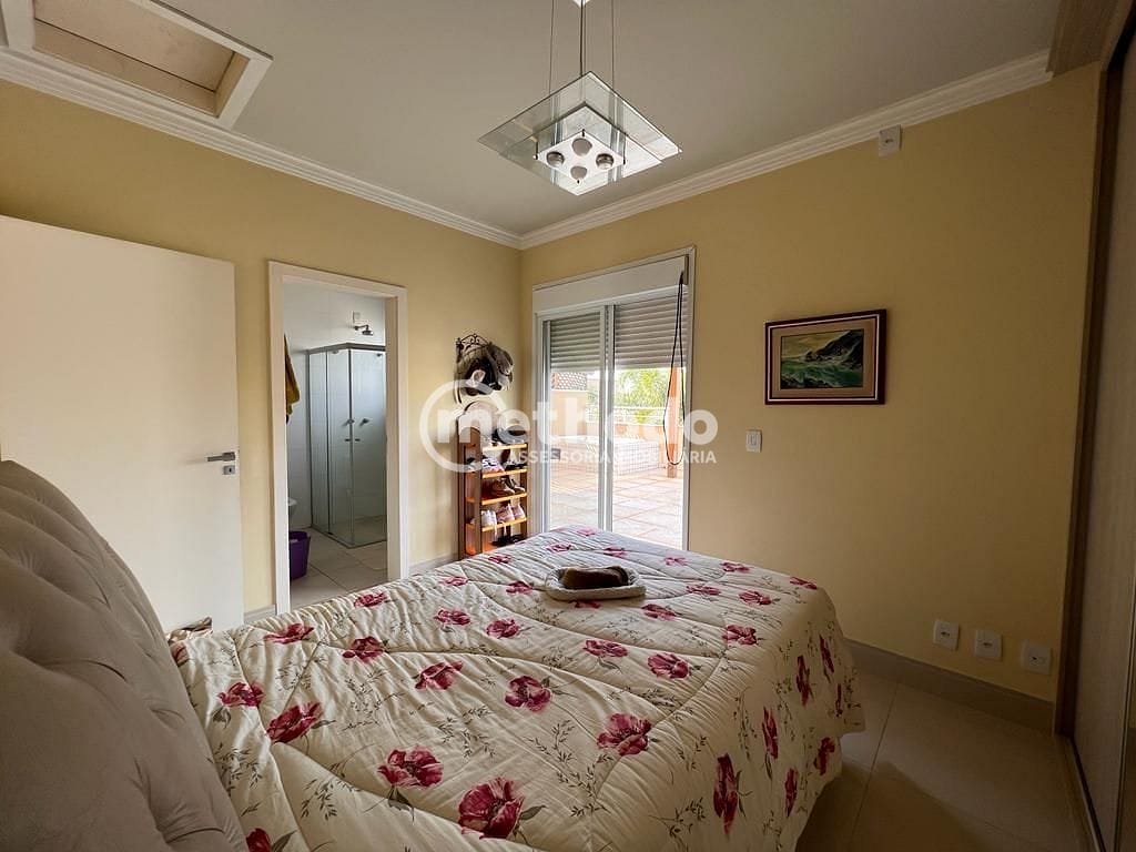 Casa, 3 quartos, 218 m² - Foto 20