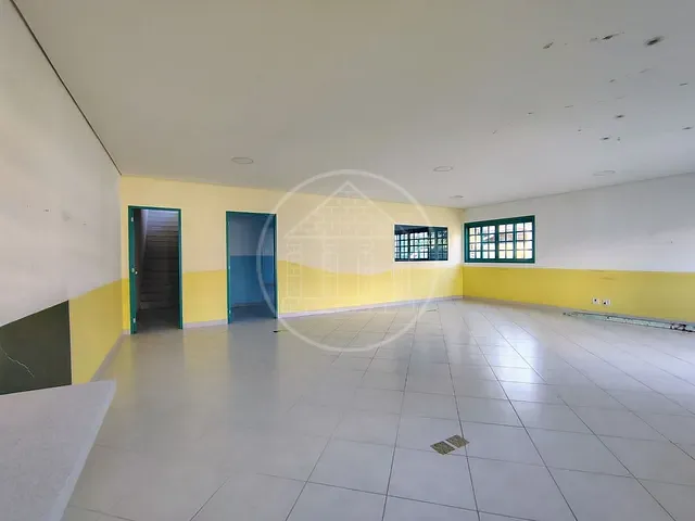 Casa com 175m², para alugar, no bairro Vila Sofia em São Paulo