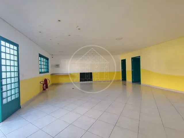 Casa com 175m², para alugar, no bairro Vila Sofia em São Paulo