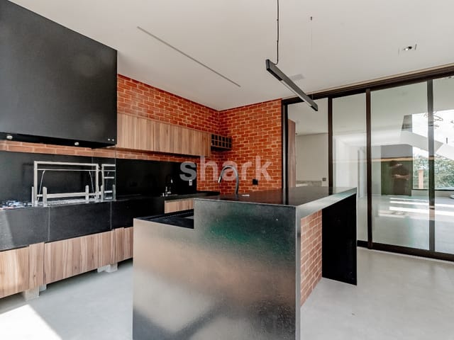 Casa com 441m² 4 quartos e 5 banheiros, à venda, no bairro Alphaville em Santana de Parnaíba