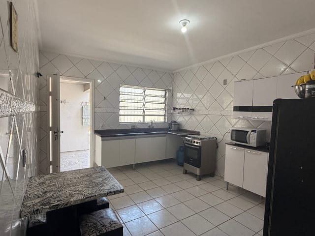 Casa com 275m² 2 quartos e 2 banheiros, à venda, no bairro Jardim Irapiranga em São Paulo