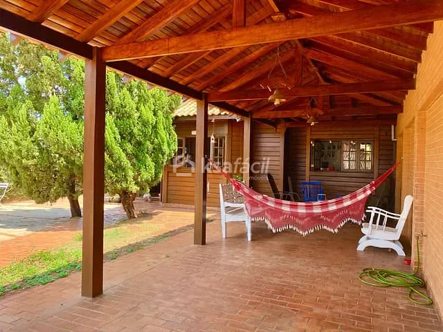 Casa com 518m² 3 quartos e 2 banheiros, à venda, no bairro Carandá Bosque em Campo Grande