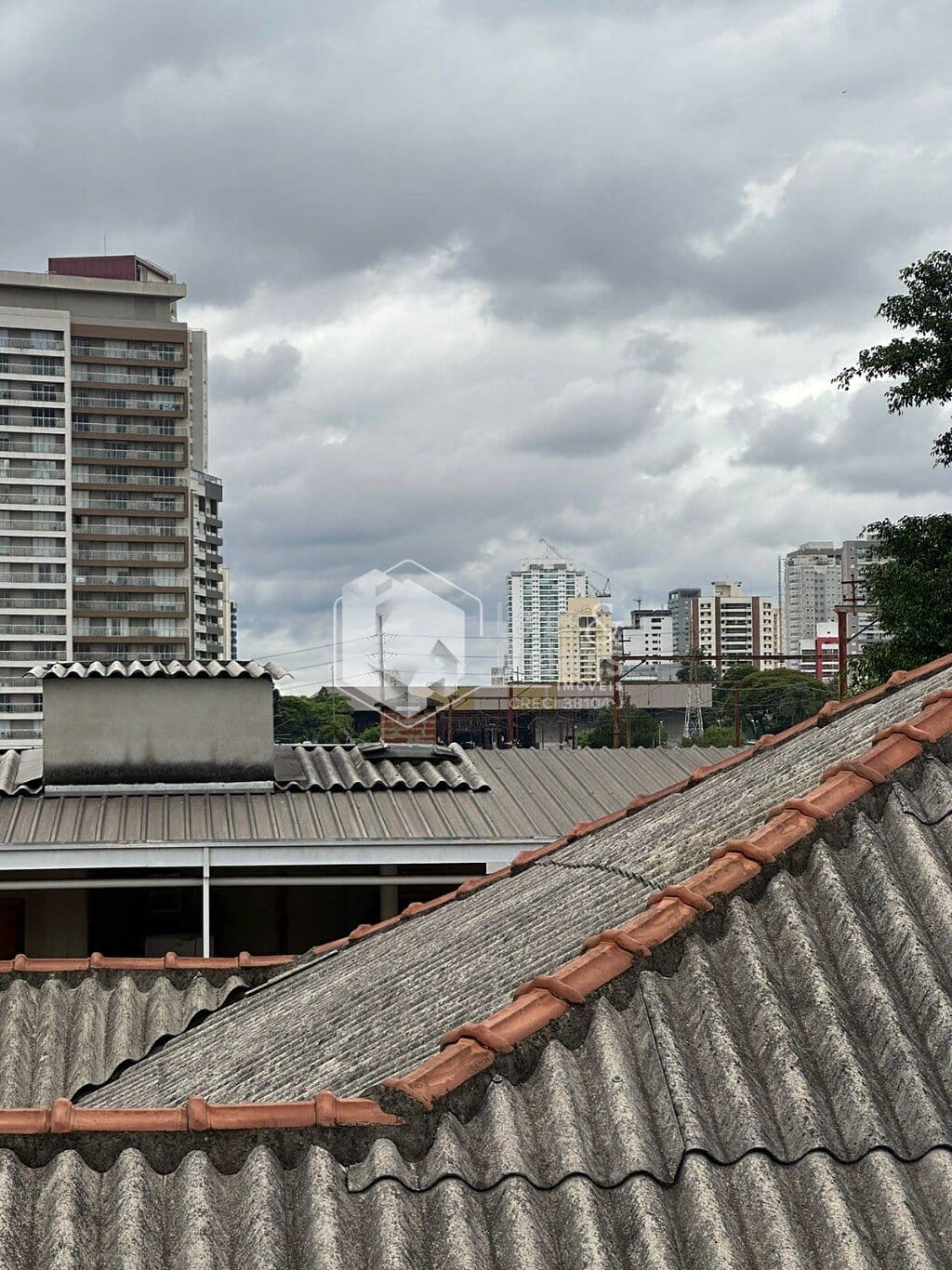 Casa à venda com 4 quartos, 200m² - Foto 13