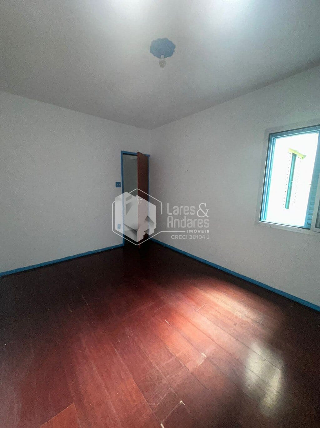 Casa à venda com 4 quartos, 200m² - Foto 3