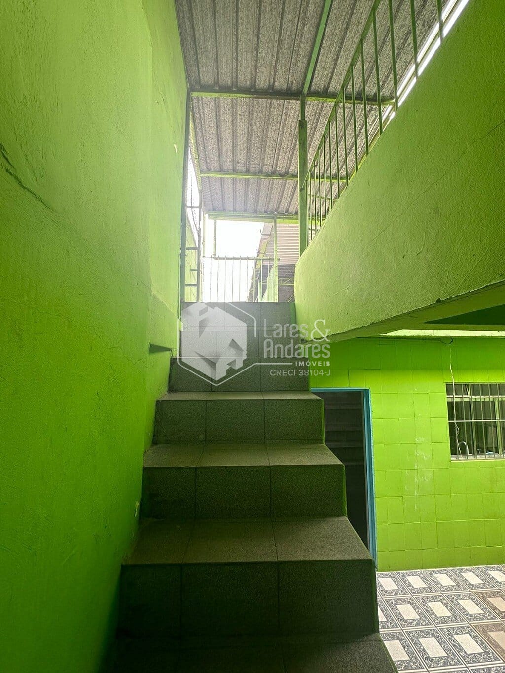 Casa à venda com 4 quartos, 200m² - Foto 5