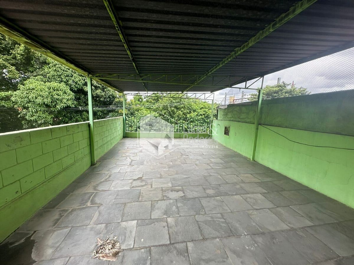 Casa à venda com 4 quartos, 200m² - Foto 22