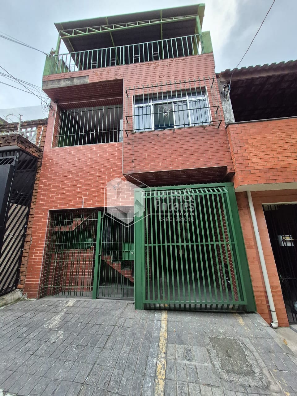 Casa à venda com 4 quartos, 200m² - Foto 2