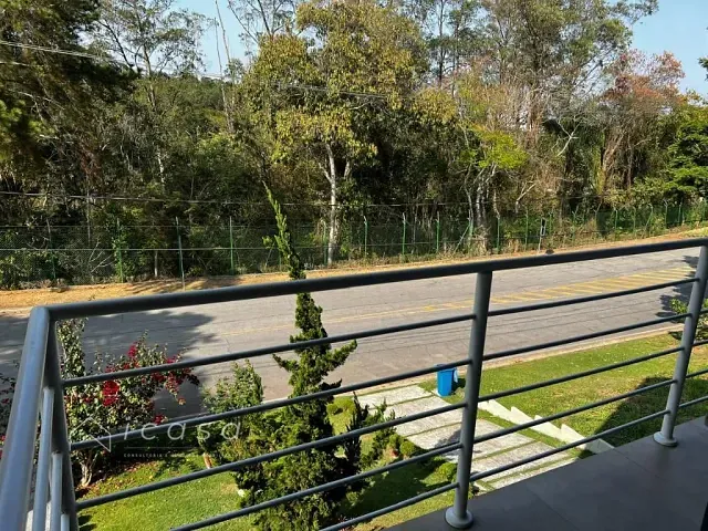Casa com 1000m² 4 quartos e 5 banheiros, à venda, no bairro Tampanhão em Jambeiro