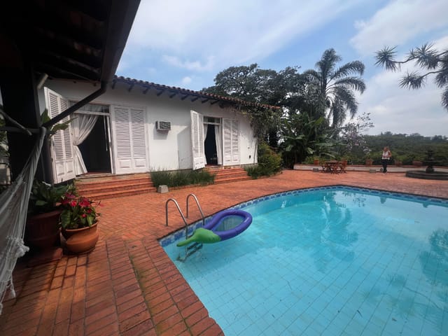 Casa com 2000m² 4 quartos e 5 banheiros, à venda, no bairro Jardim Morumbi em São Paulo