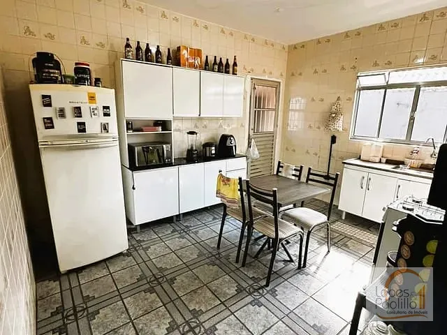 Casa com 235m² 2 quartos e 2 banheiros, à venda, no bairro Jardim Alvinópolis em Atibaia