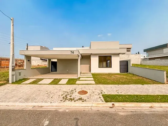 Casa com 250m² 3 quartos e 2 banheiros, à venda, no bairro Loteamento Floresta em São José dos Campos
