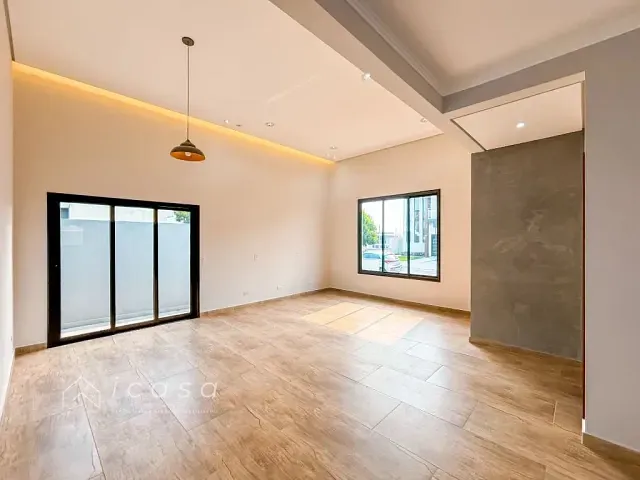 Casa com 250m² 3 quartos e 2 banheiros, à venda, no bairro Loteamento Floresta em São José dos Campos