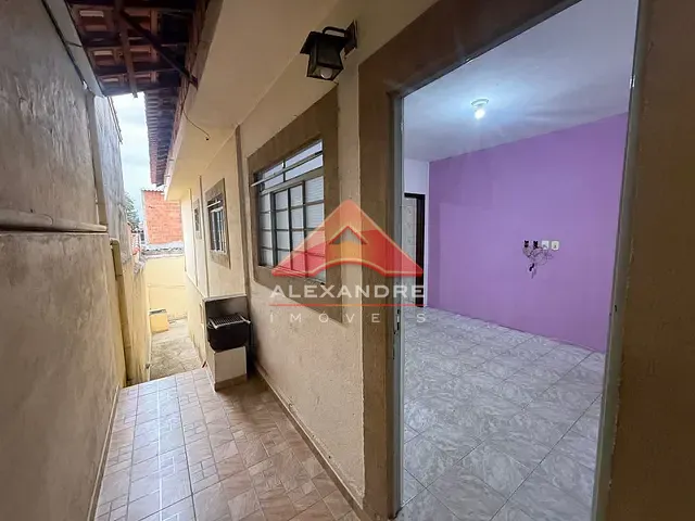 Casa com 125m² 3 quartos e 2 banheiros, à venda, no bairro Jardim das Cerejeiras em São José dos Campos