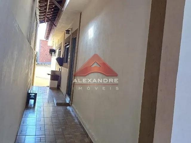 Casa com 125m² 2 quartos e 1 banheiro, à venda, no bairro Jardim das Cerejeiras em São José dos Campos