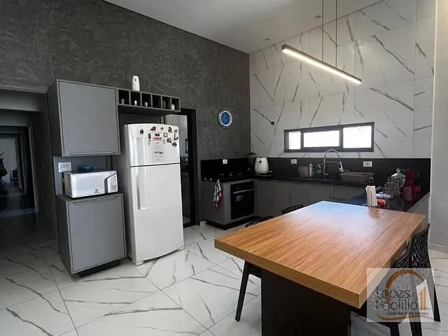 Casa com 227m² 3 quartos e 5 banheiros, à venda, no bairro Jardim dos Pinheiros em Atibaia