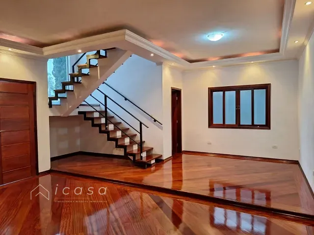 Casa com 250m² 3 quartos e 2 banheiros, à venda, no bairro Urbanova em São José dos Campos
