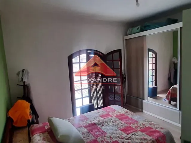 Casa com 162m² 3 quartos e 2 banheiros, à venda, no bairro Vila Ester em São José dos Campos
