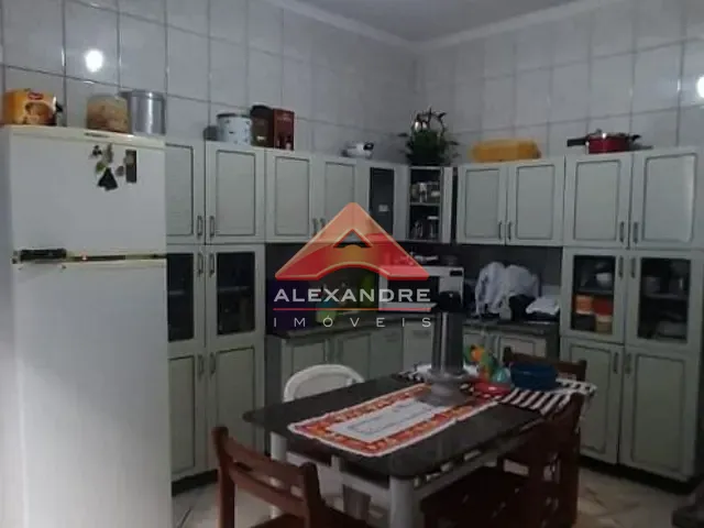 Casa com 162m² 3 quartos e 2 banheiros, à venda, no bairro Vila Ester em São José dos Campos