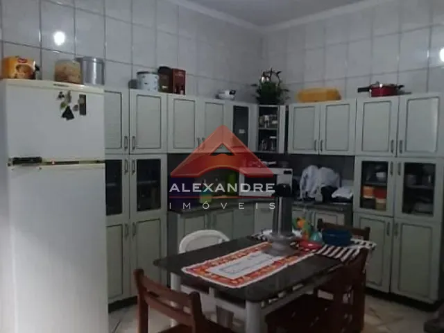 Casa com 162m² 3 quartos e 2 banheiros, à venda, no bairro Vila Ester em São José dos Campos