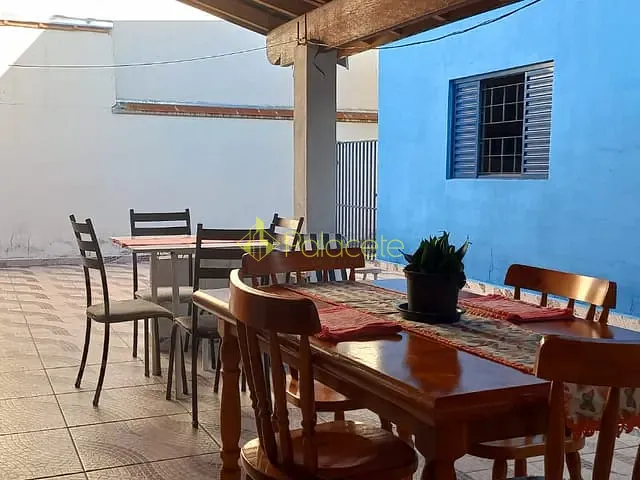 Casa com 250m² 2 quartos e 2 banheiros, à venda, no bairro Residencial Pasin em Pindamonhangaba