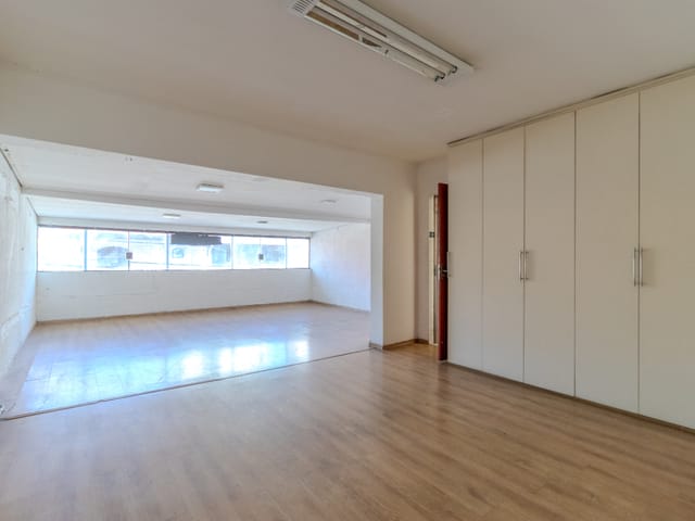 Casa com 231m² 7 quartos e 6 banheiros, à venda, no bairro Vila Ema em São Paulo