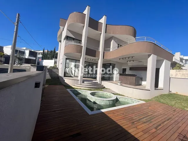 Casa com 380m² 4 quartos e 5 banheiros, à venda, no bairro Swiss Park em Campinas