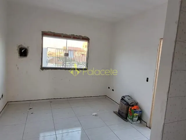 Casa com 125m² 2 quartos e 1 banheiro, à venda, no bairro Residencial e Comercial Portal dos Eucaliptos em Pindamonhangaba