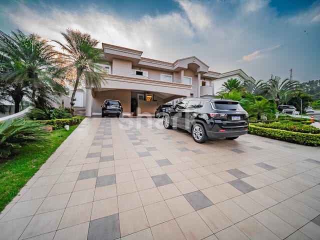 Casa com 1100m² 5 quartos e 8 banheiros, à venda, no bairro Tamboré em Santana de Parnaíba