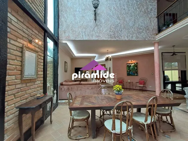 Casa com 10m² 4 quartos e 4 banheiros, à venda ou para alugar, no bairro Loteamento Villa Branca em Jacareí