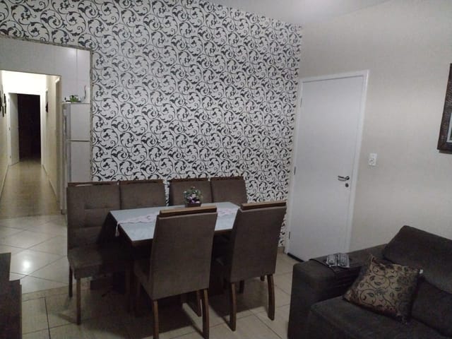 Casa com 125m² 2 quartos e 2 banheiros, à venda, no bairro Parque São Luís em Taubaté