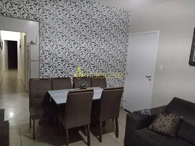 Casa com 125m² 2 quartos e 2 banheiros, à venda, no bairro Parque São Luís em Taubaté