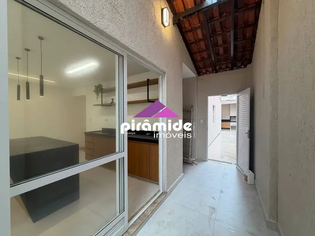 Casa com 156m² 3 quartos e 2 banheiros, à venda, no bairro Bosque dos Eucaliptos em São José Dos Campos