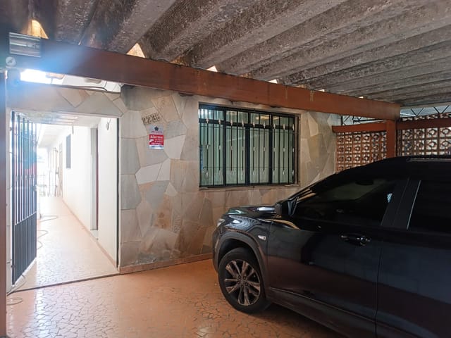 Casa com 300m² 4 quartos e 3 banheiros, à venda, no bairro Vila Nivi em São Paulo