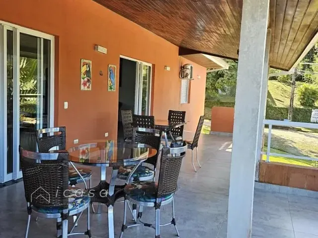 Casa com 610m² 4 quartos e 5 banheiros, à venda, no bairro Lagoinha em Ubatuba