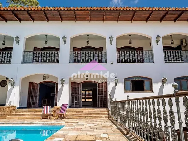 Casa com 880m² 7 quartos e 7 banheiros, à venda, no bairro Praia do Arrastão em São Sebastião