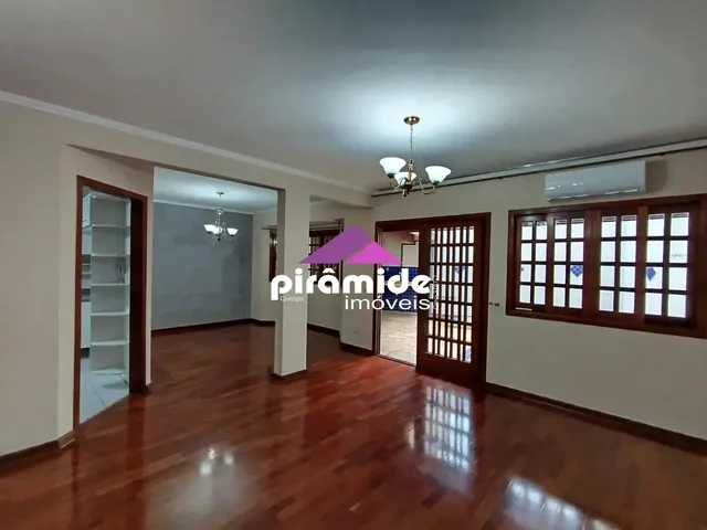 Casa com 10m² 3 quartos e 1 banheiro, para alugar, no bairro Jardim Aquárius em São José Dos Campos
