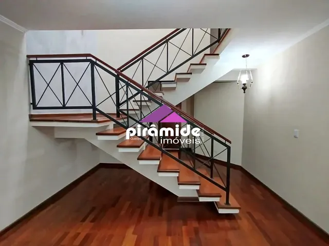 Casa com 10m² 3 quartos e 1 banheiro, para alugar, no bairro Jardim Aquárius em São José Dos Campos